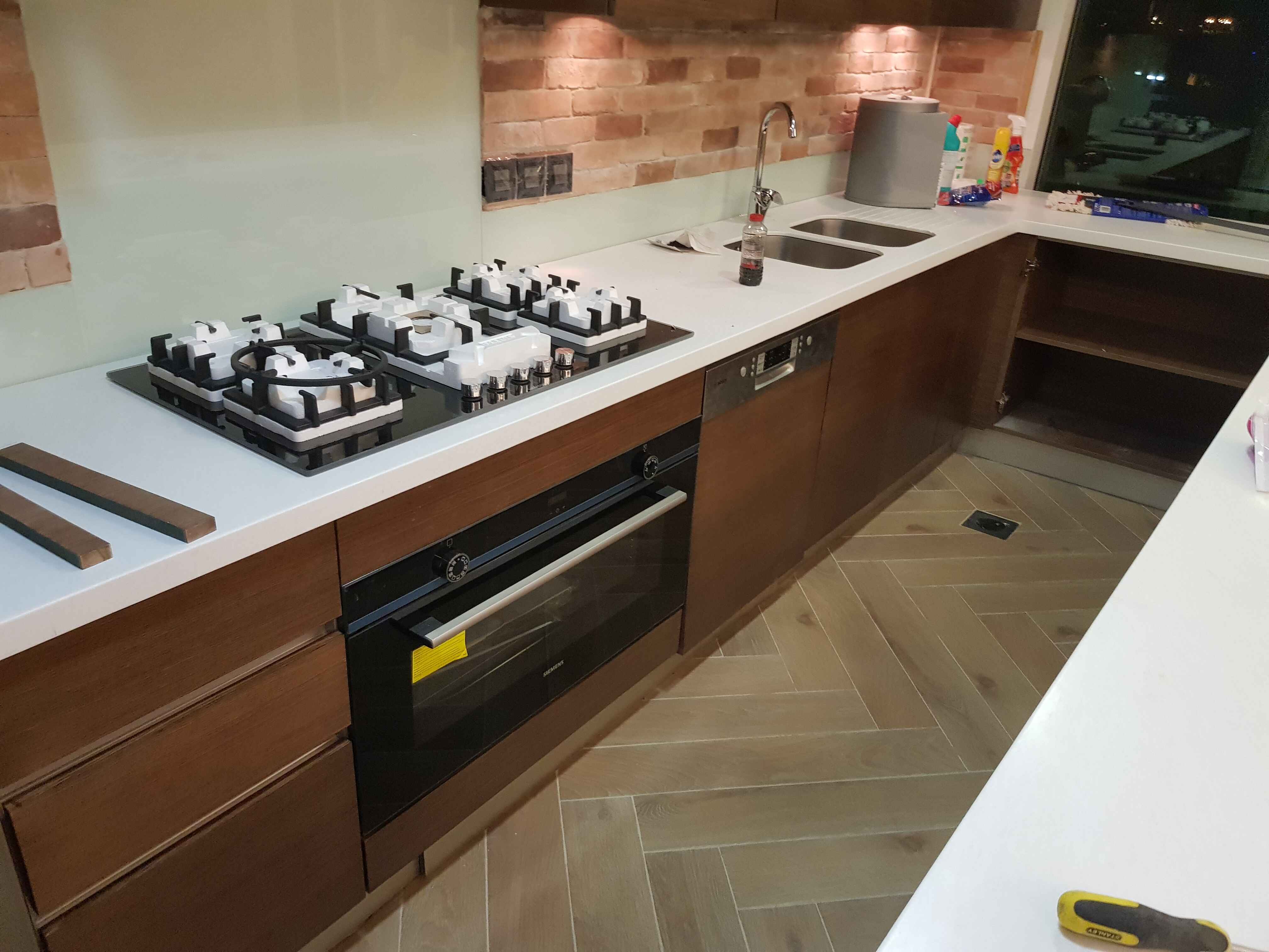 kitchen cabinets abu dhabi